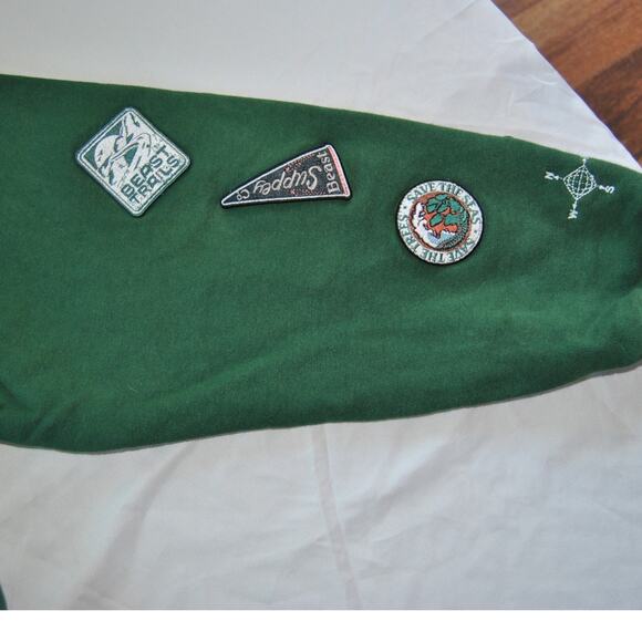 Mr.Beast Hiking Club Crewneck Sweater Green - Picture 8 of 10